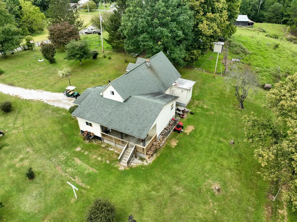 762 Jacks Ridge Road Mckee KY 40447