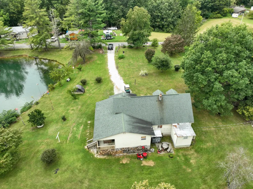 762 Jacks Ridge Road Mckee KY 40447