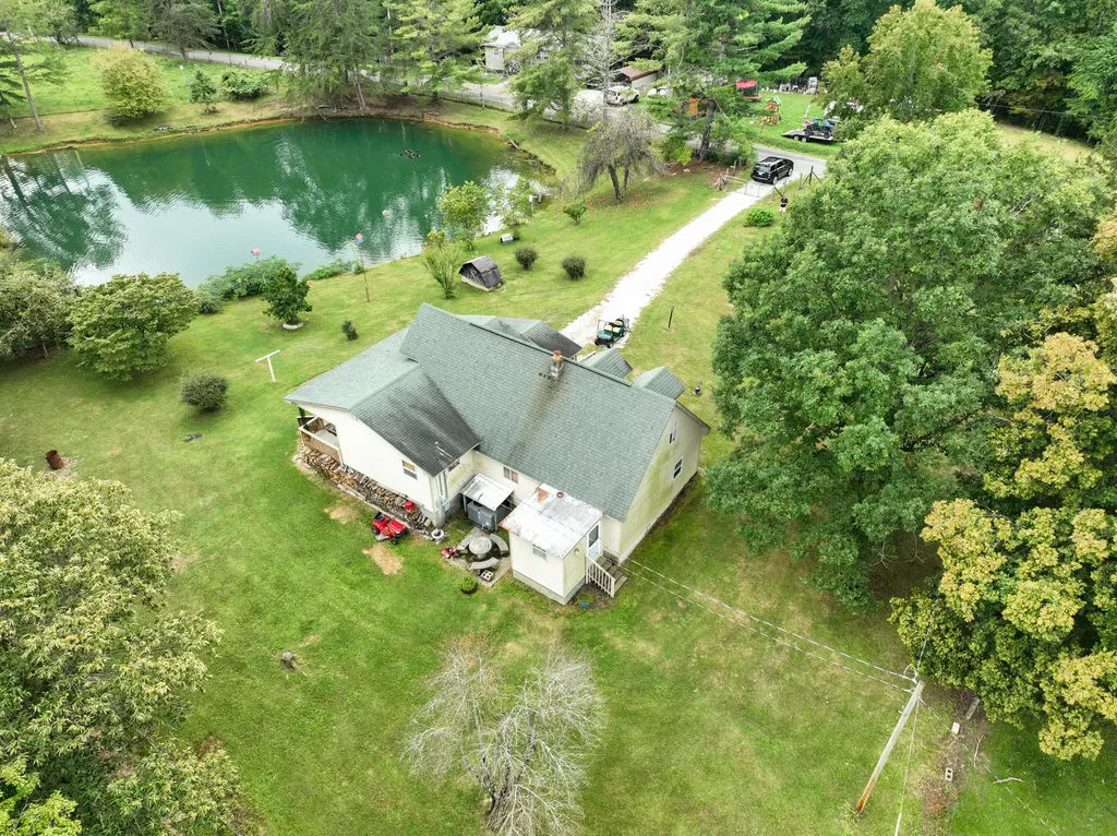 762 Jacks Ridge Road Mckee KY 40447