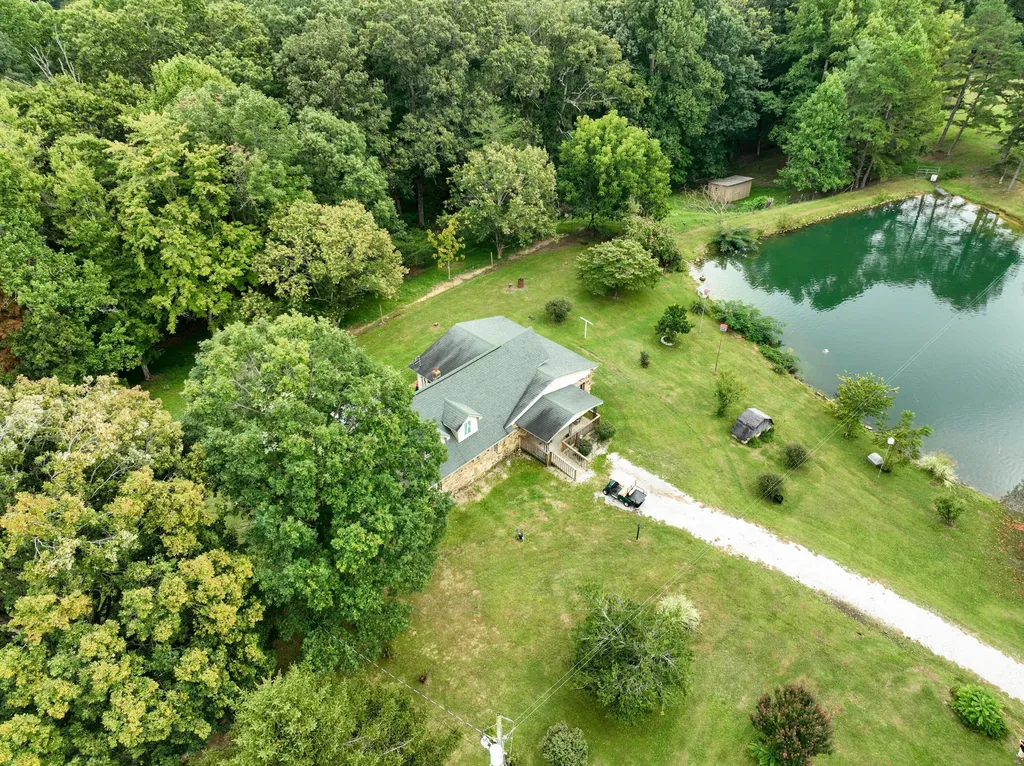 762 Jacks Ridge Road Mckee KY 40447