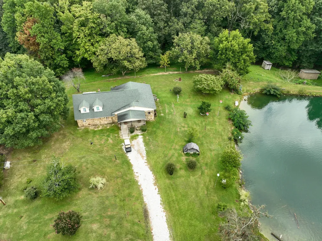 762 Jacks Ridge Road Mckee KY 40447