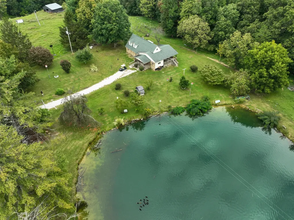 762 Jacks Ridge Road Mckee KY 40447