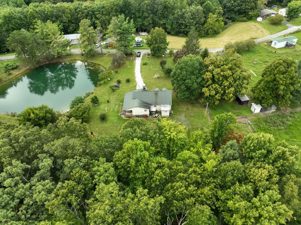 762 Jacks Ridge Road Mckee KY 40447