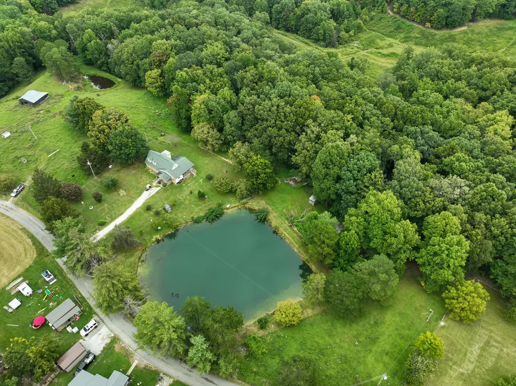 762 Jacks Ridge Road Mckee KY 40447