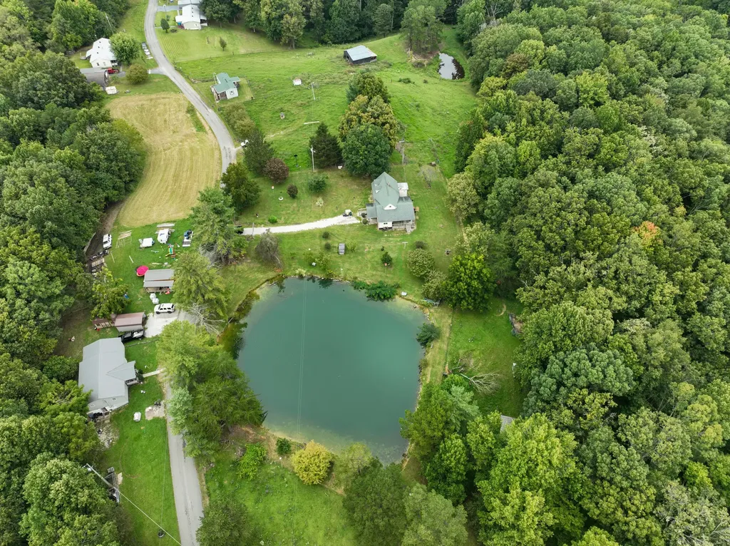 762 Jacks Ridge Road Mckee KY 40447