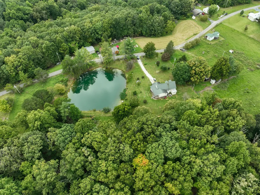 762 Jacks Ridge Road Mckee KY 40447