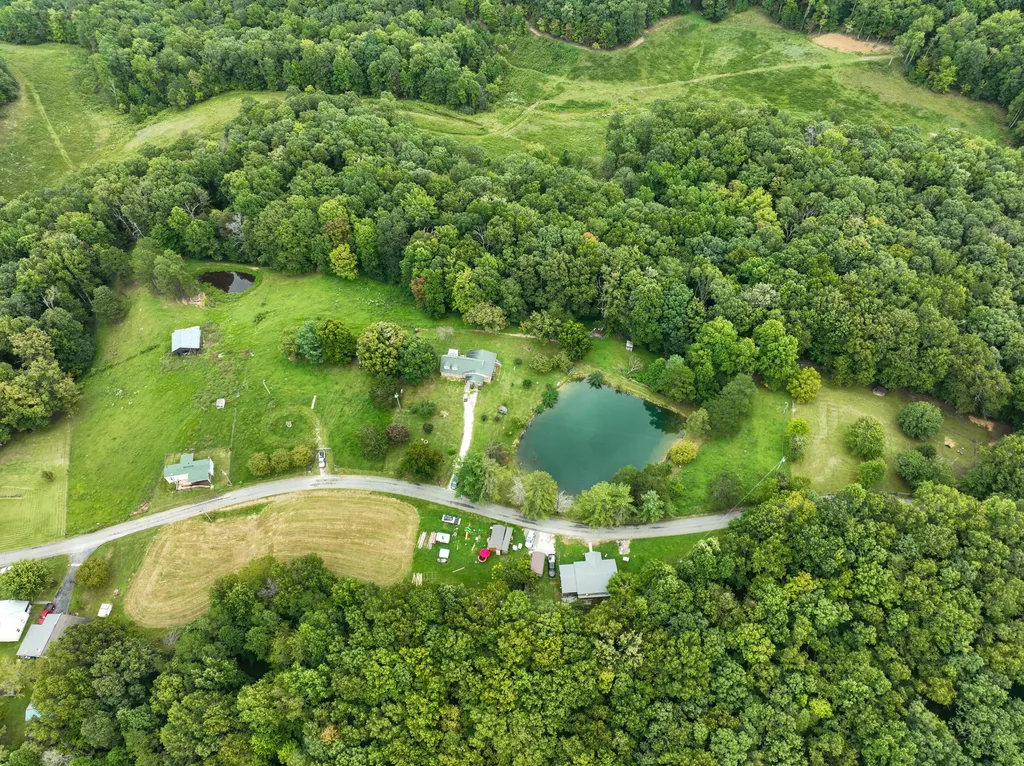 762 Jacks Ridge Road Mckee KY 40447
