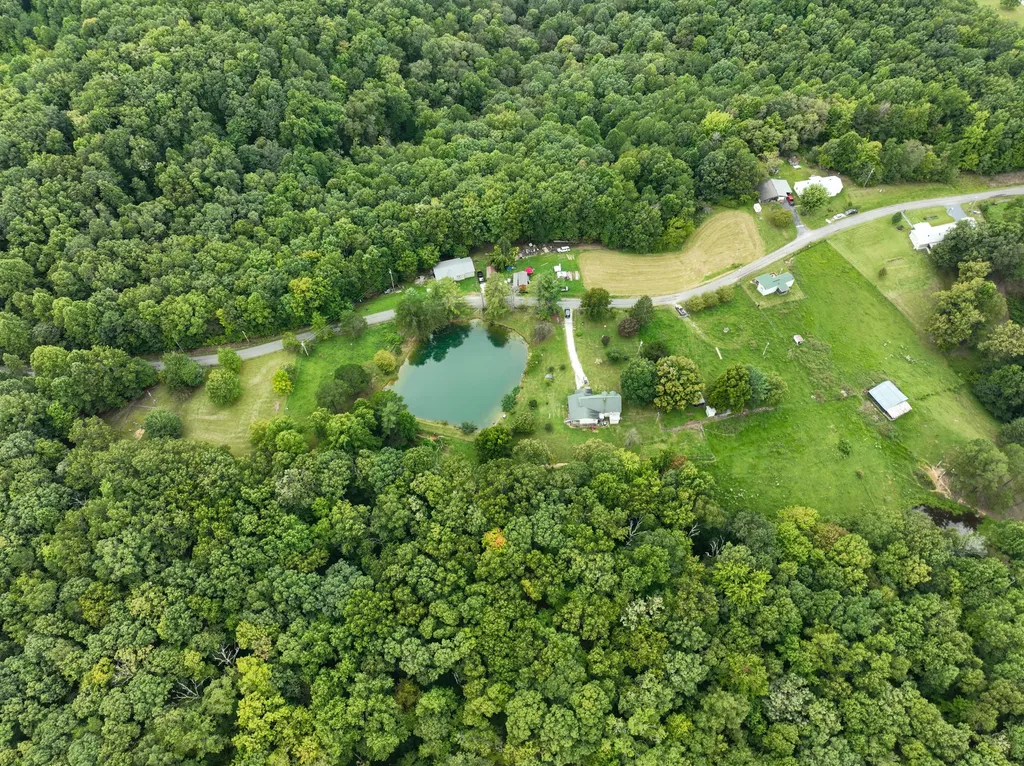 762 Jacks Ridge Road Mckee KY 40447