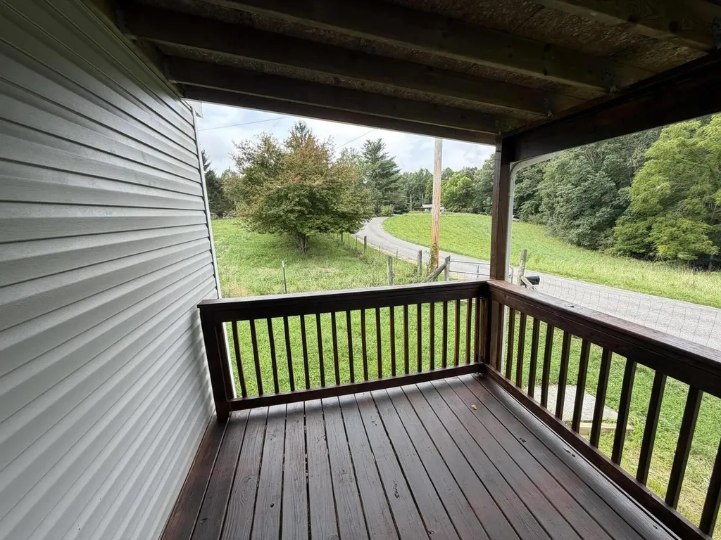 762 Jacks Ridge Road Mckee KY 40447