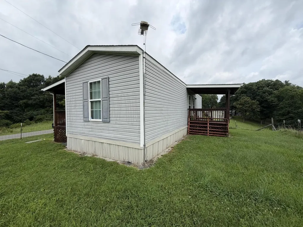 762 Jacks Ridge Road Mckee KY 40447