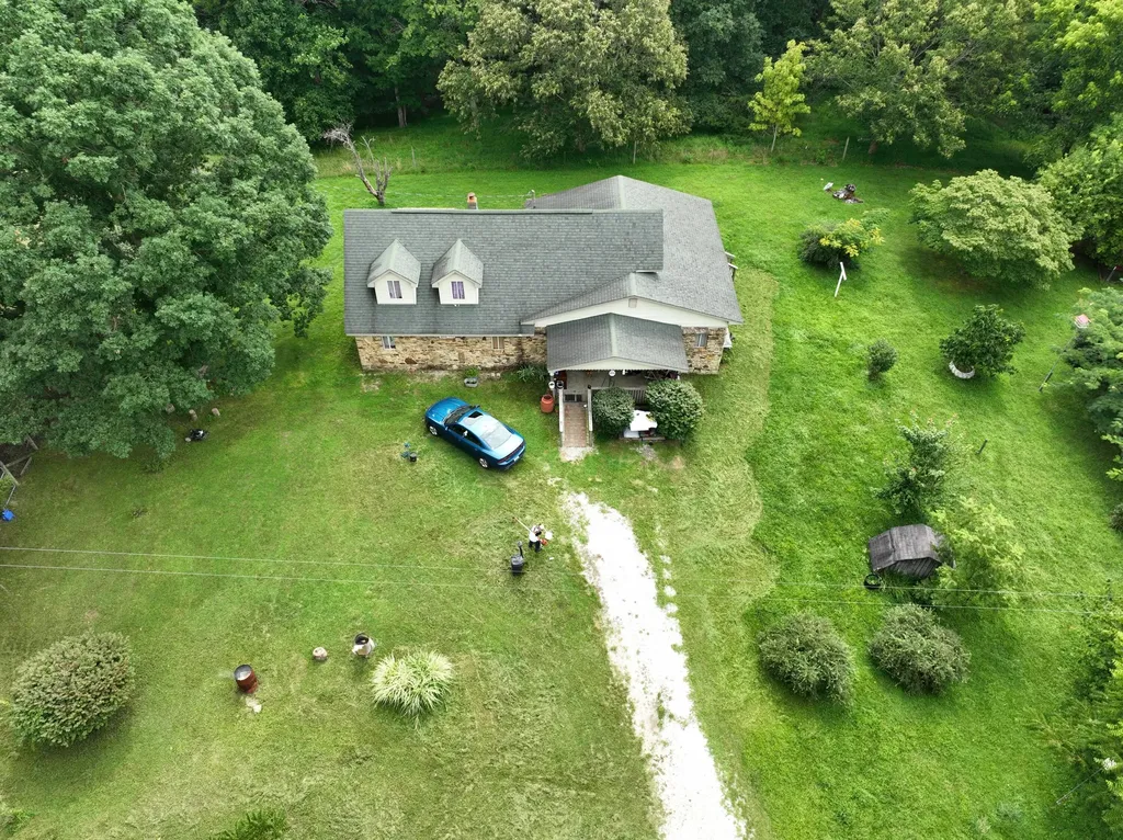762 Jacks Ridge Road Mckee KY 40447