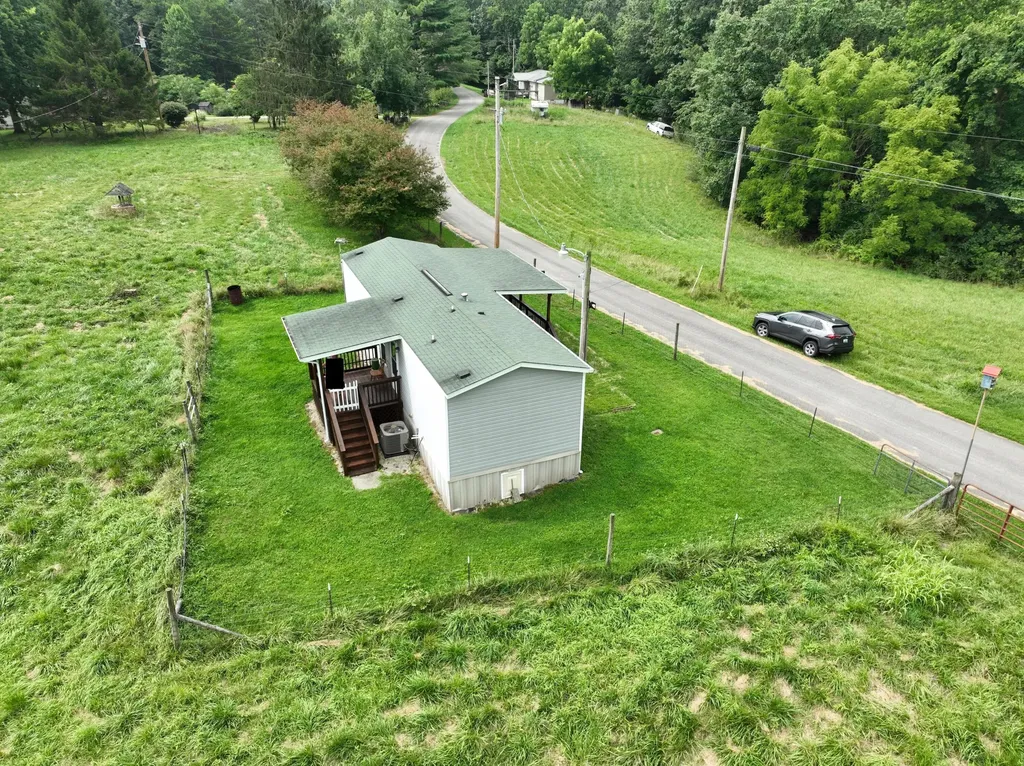 762 Jacks Ridge Road Mckee KY 40447