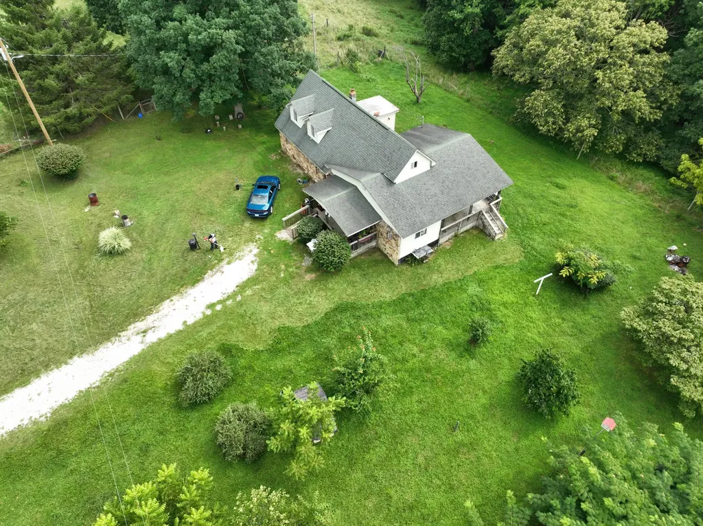 762 Jacks Ridge Road Mckee KY 40447