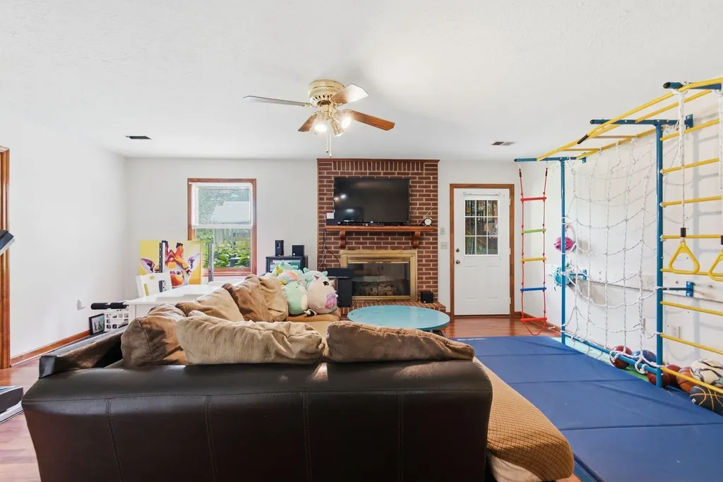 120 Saratoga Circle Richmond KY 40475