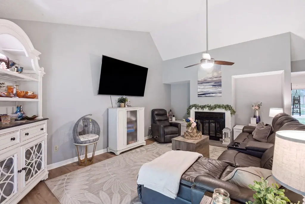 3341 Featherston Drive Lexington KY 40515