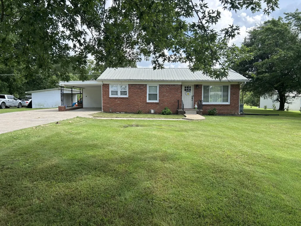 403 Breezeel School Road Benton KY 42025