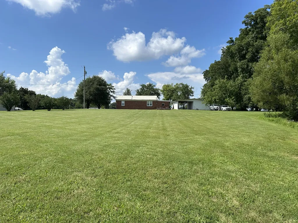 403 Breezeel School Road Benton KY 42025