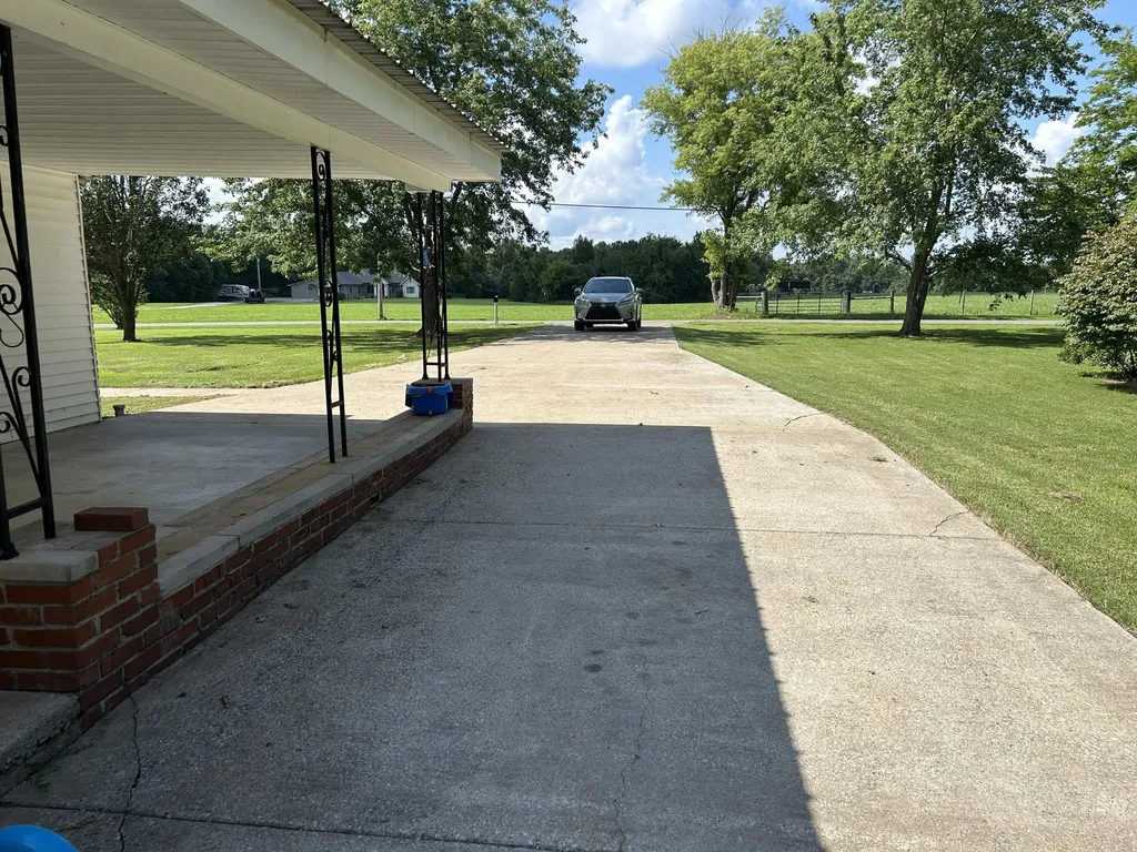 403 Breezeel School Road Benton KY 42025