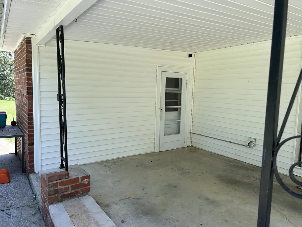403 Breezeel School Road Benton KY 42025