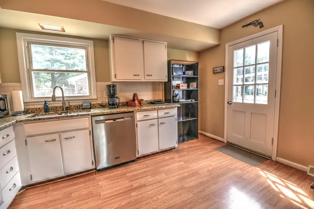 169 Manitoba Lane Lexington KY 40515