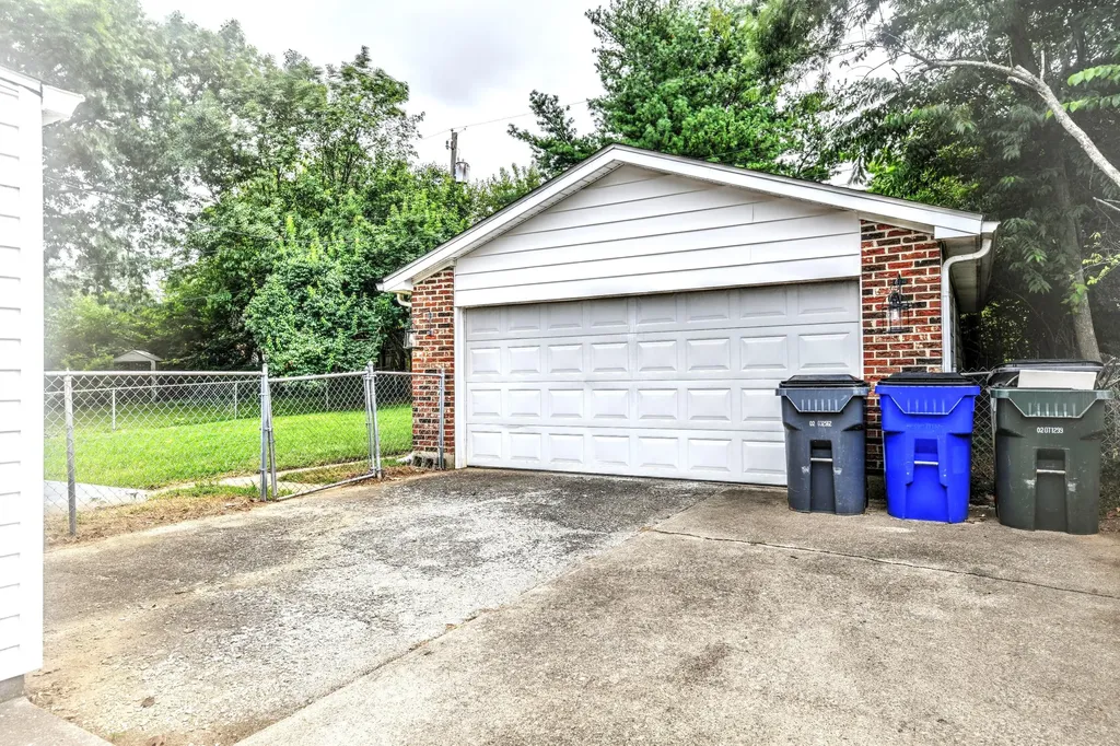 169 Manitoba Lane Lexington KY 40515