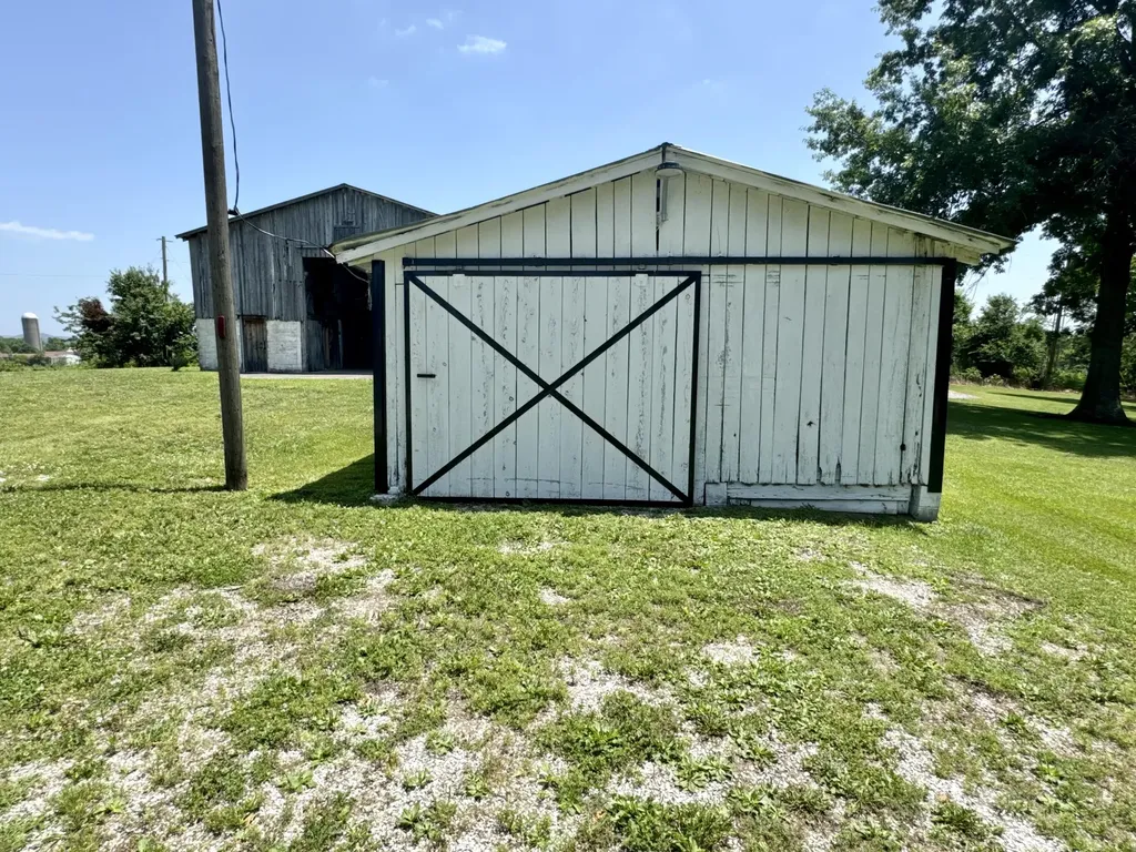 10861 Ky-57 Tollesboro KY 41189