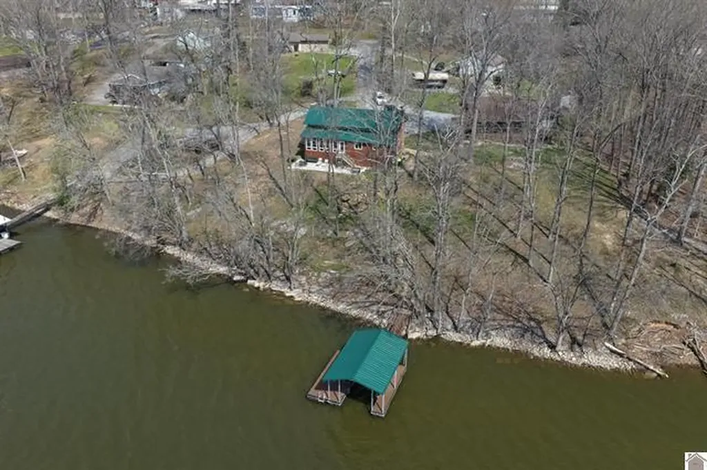 44 Gabby Lane Cadiz KY 42211