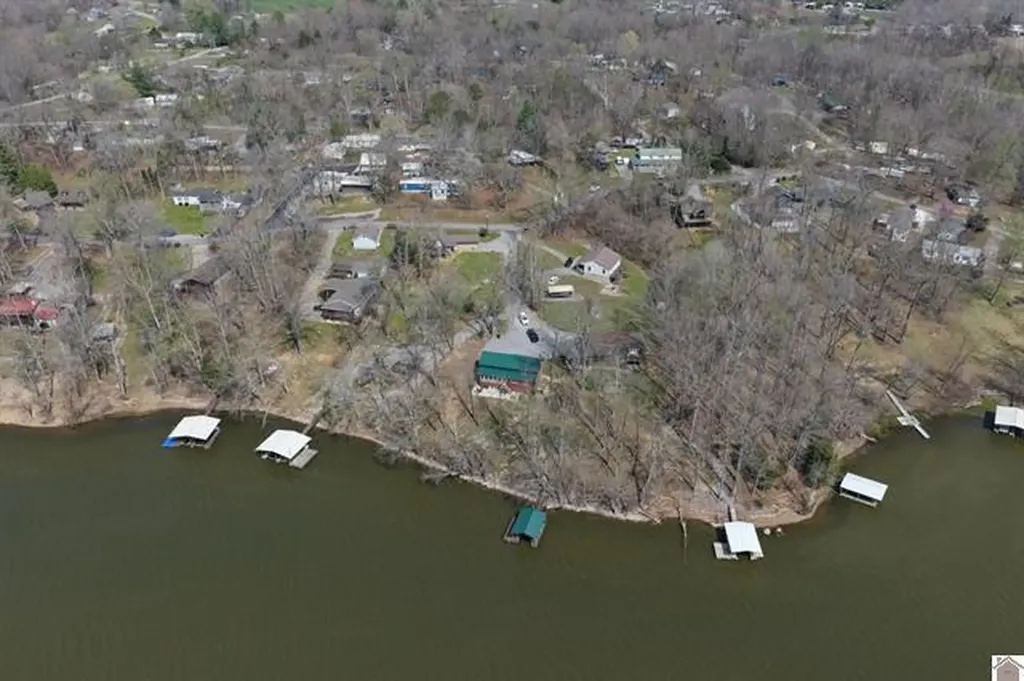 44 Gabby Lane Cadiz KY 42211