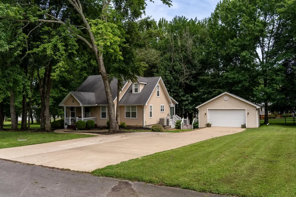 87 Cherokee Springs Court Jamestown KY 42629