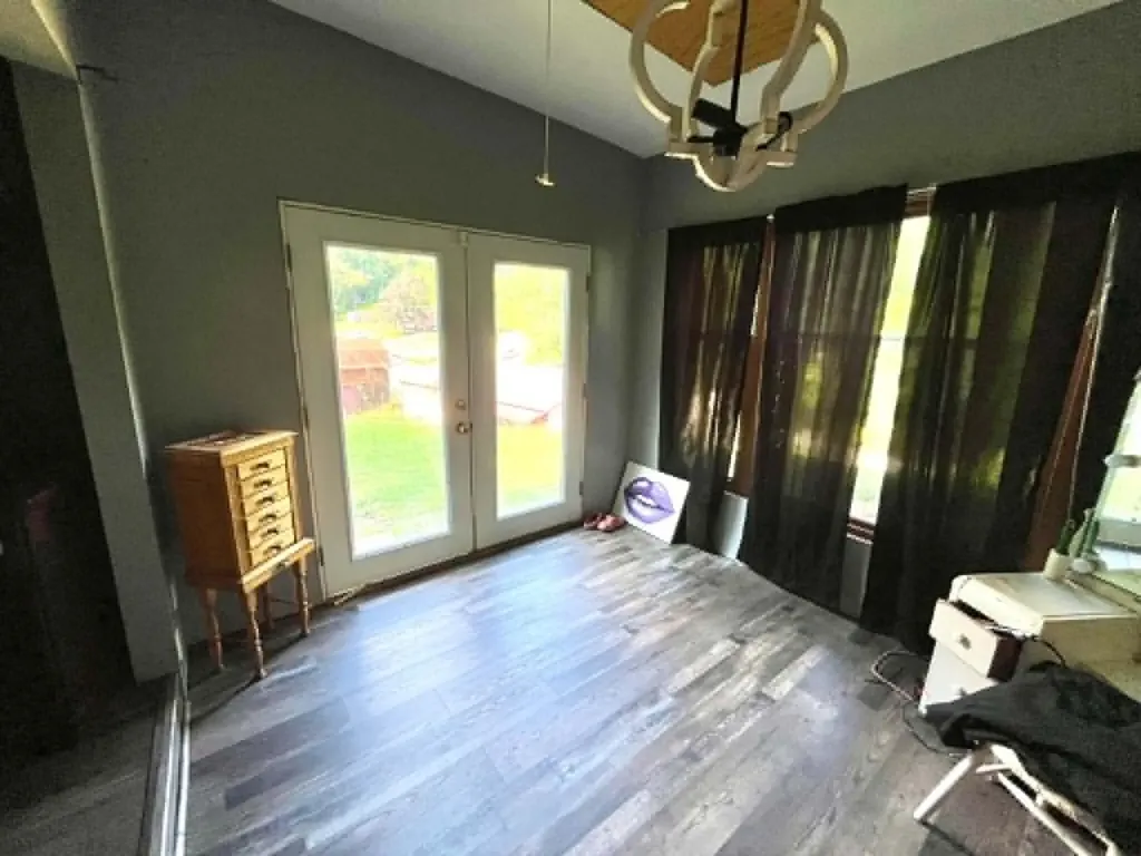 821 Ivy Harlan KY 40831