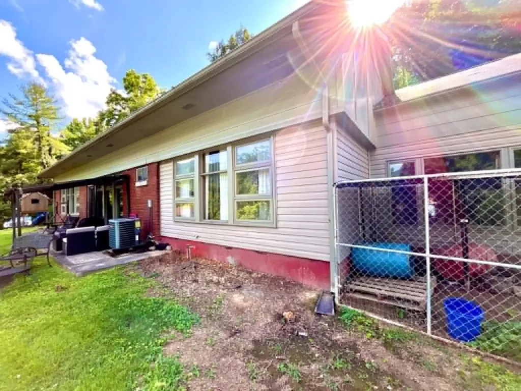 821 Ivy Harlan KY 40831