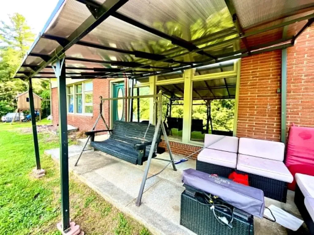 821 Ivy Harlan KY 40831