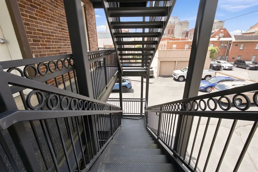 200 W Second Street Lexington KY 40507