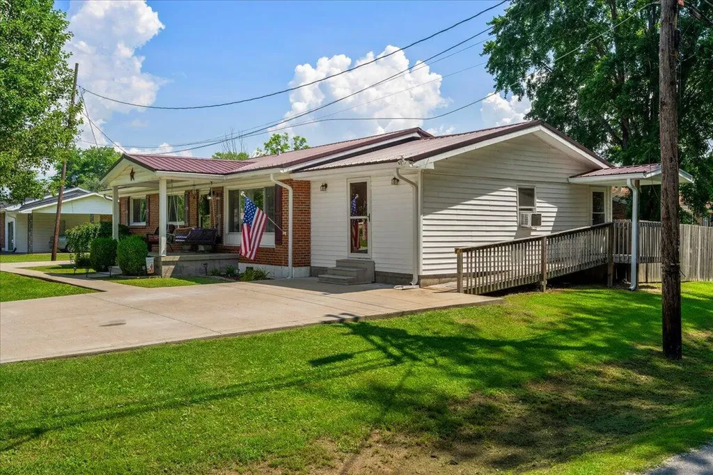 132 Airport Road Stanton KY 40380