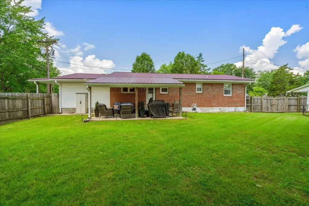 132 Airport Road Stanton KY 40380