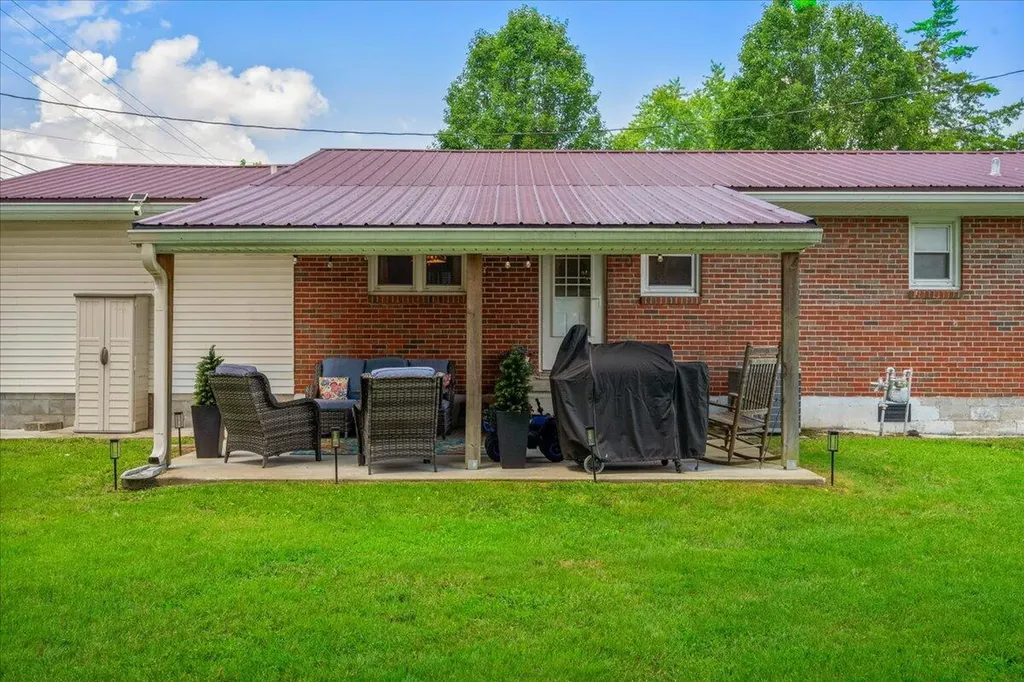 132 Airport Road Stanton KY 40380