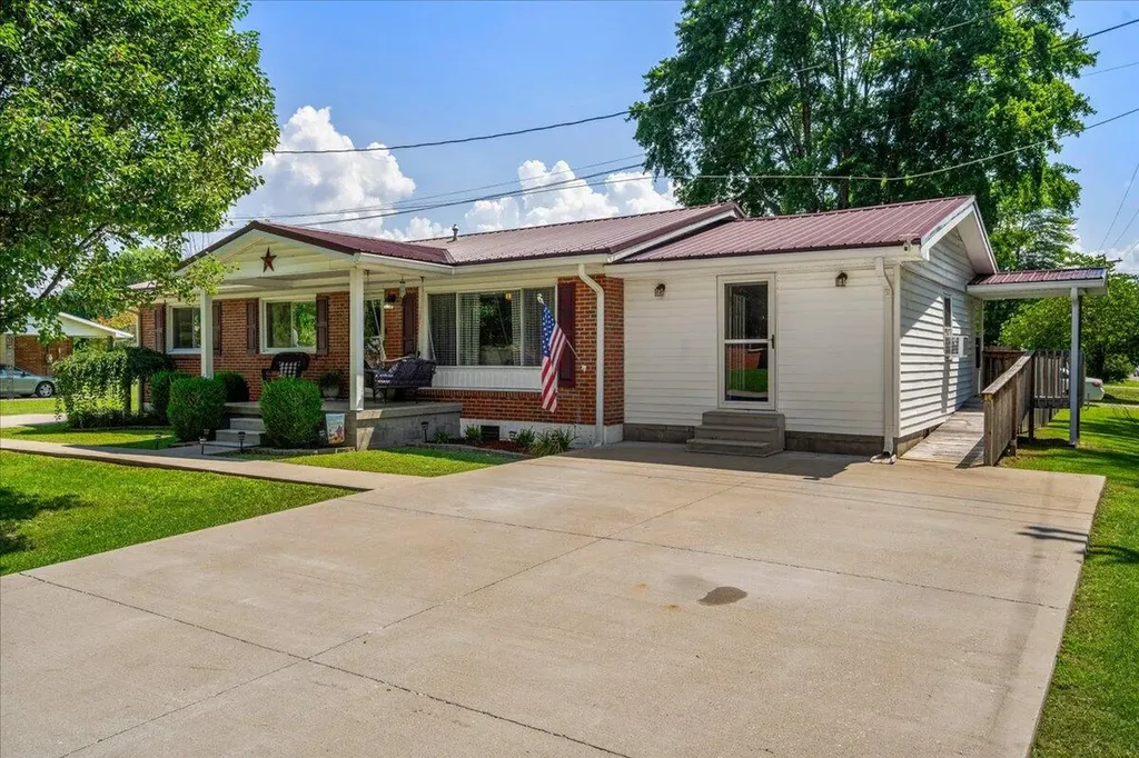 132 Airport Road Stanton KY 40380