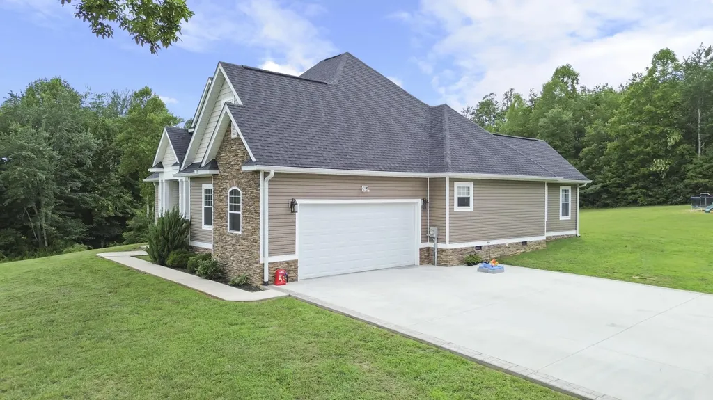 149 Virginia Lane Pine Knot KY 42635