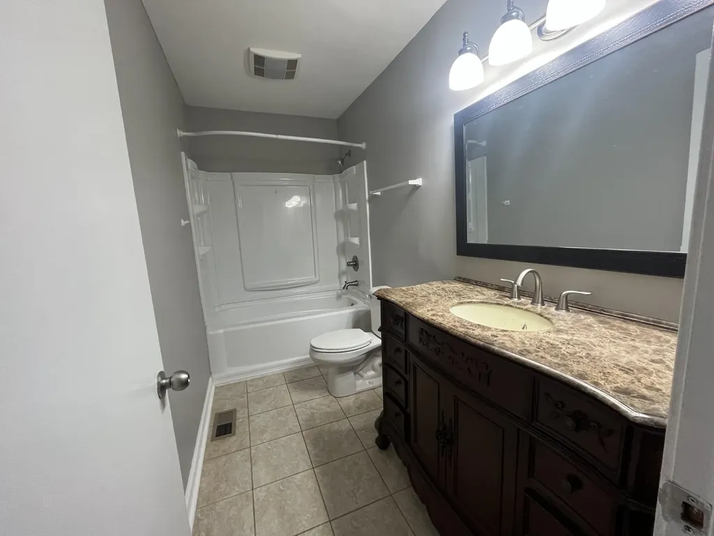 886 Honeysuckle Road Lexington KY 40504