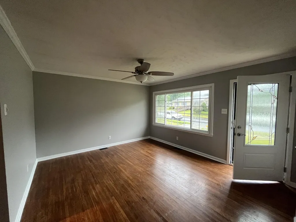 886 Honeysuckle Road Lexington KY 40504