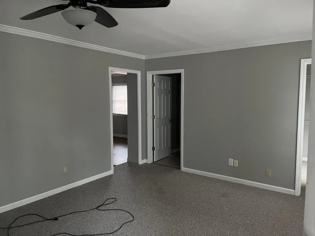 886 Honeysuckle Road Lexington KY 40504