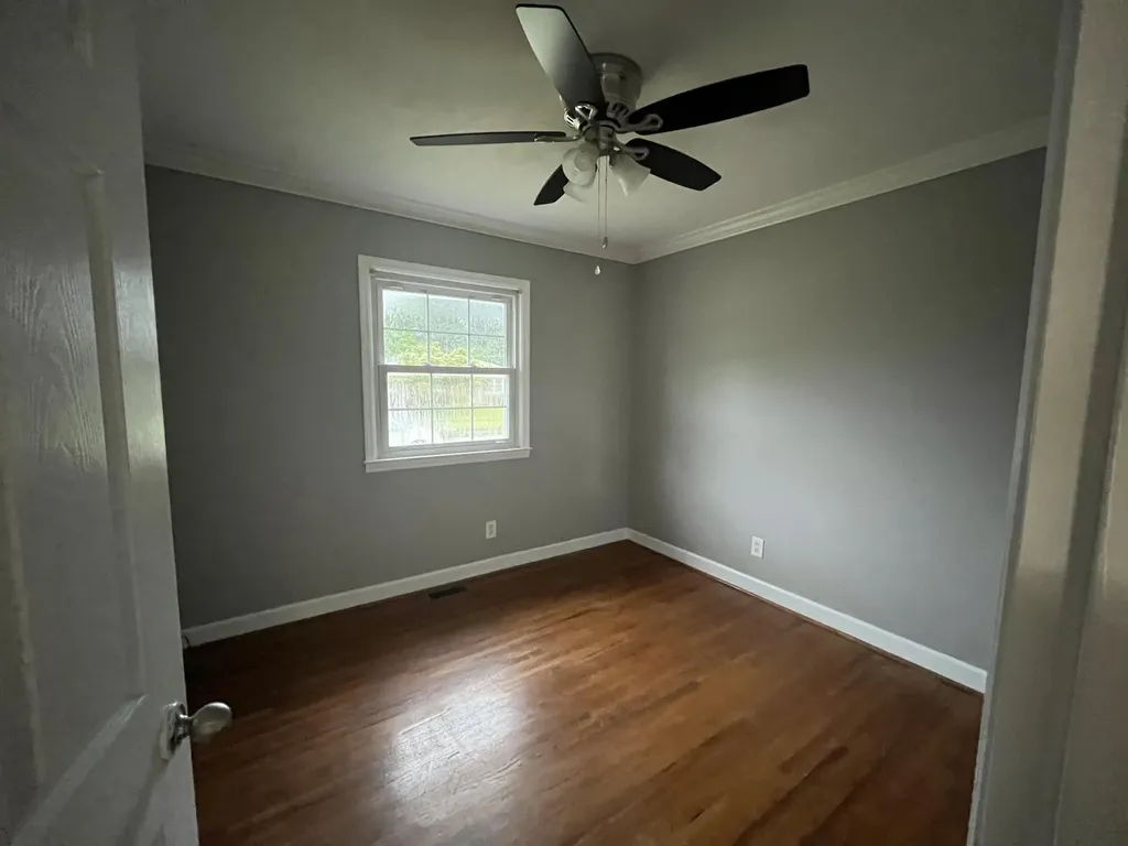 886 Honeysuckle Road Lexington KY 40504