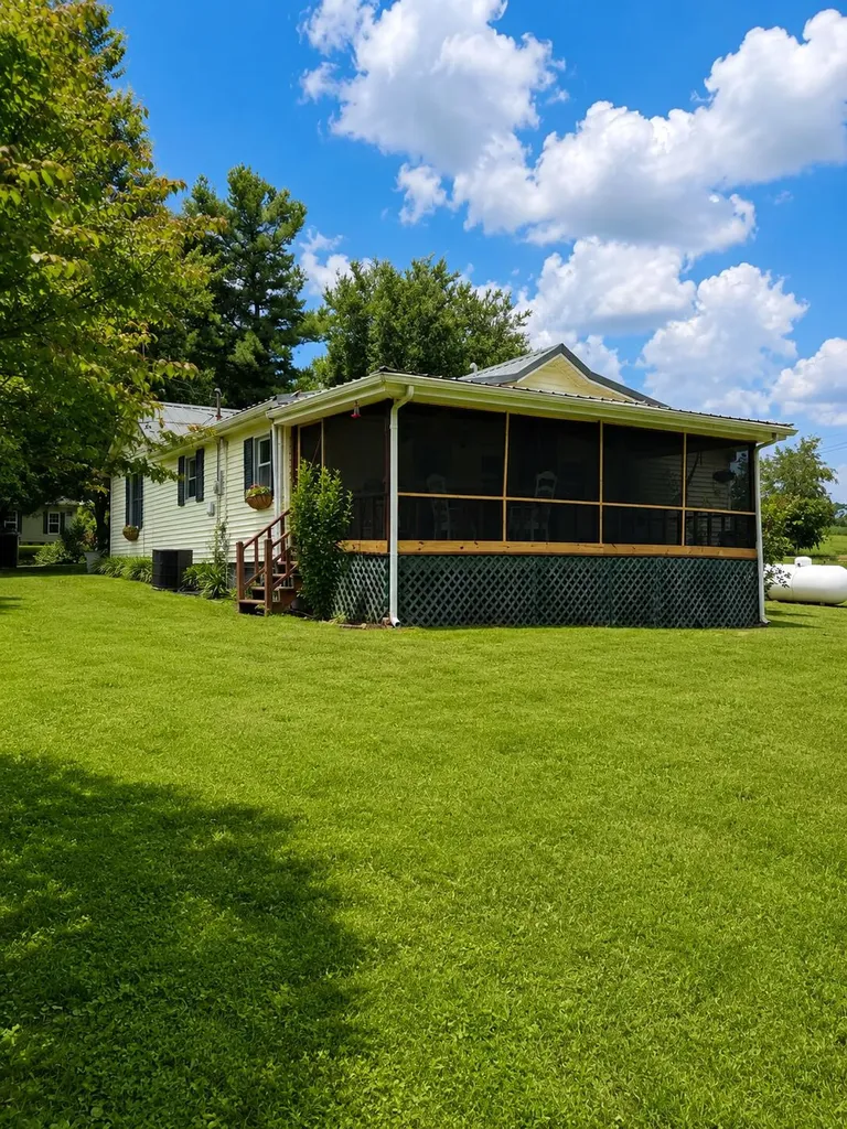 15030 Ky-1247 Waynesburg KY 40489