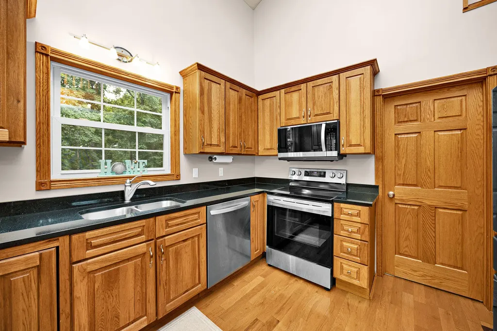 125 Nixon Road Columbia KY 42728