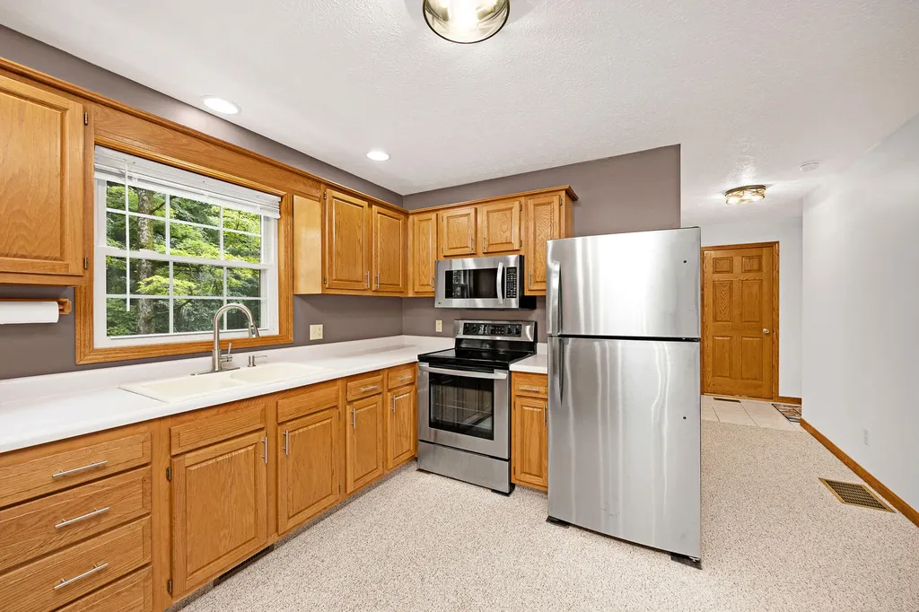 125 Nixon Road Columbia KY 42728