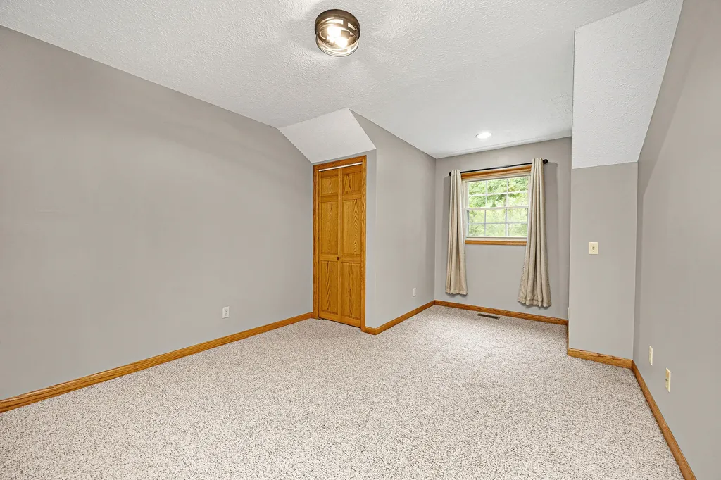 125 Nixon Road Columbia KY 42728