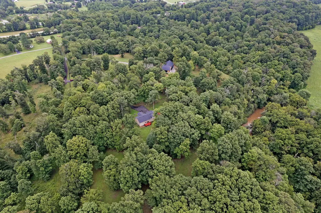125 Nixon Road Columbia KY 42728