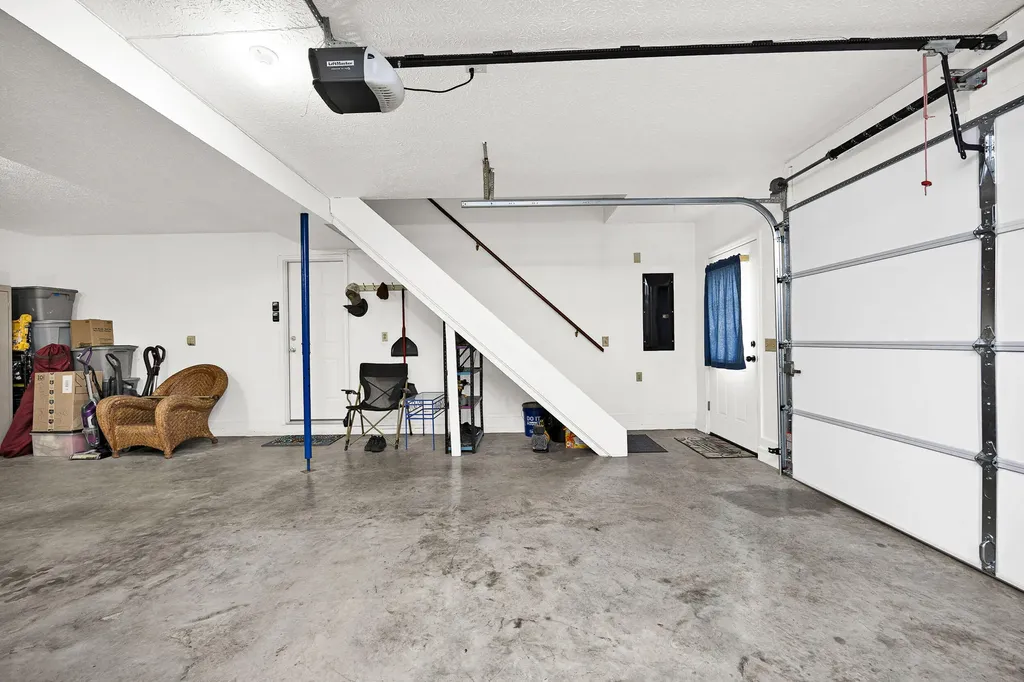 125 Nixon Road Columbia KY 42728