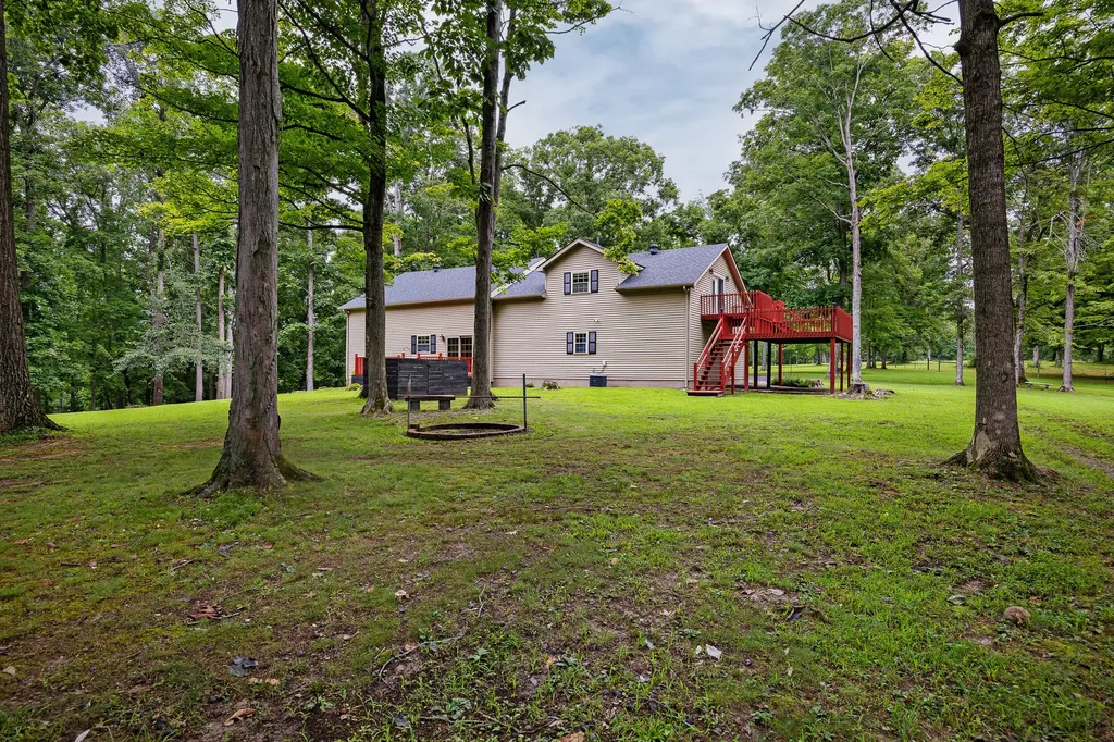 125 Nixon Road Columbia KY 42728