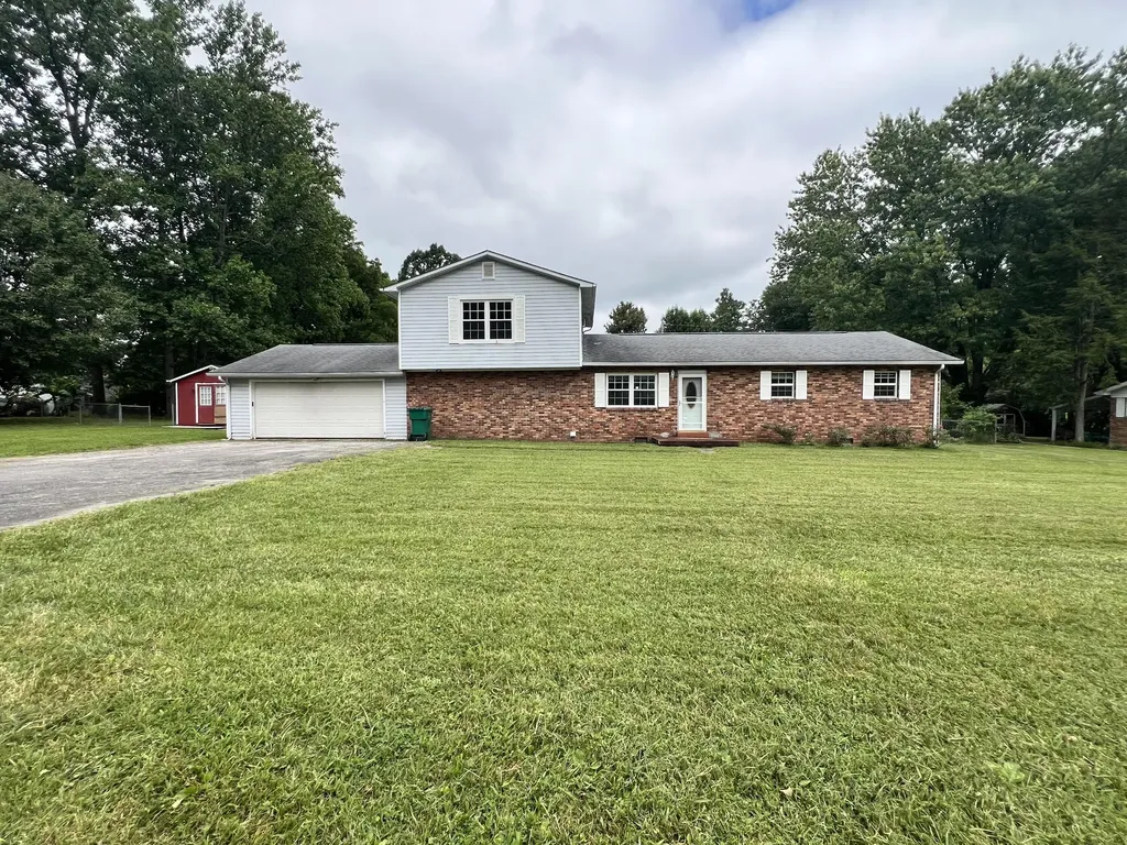 7 Jamestown Estates London KY 40744